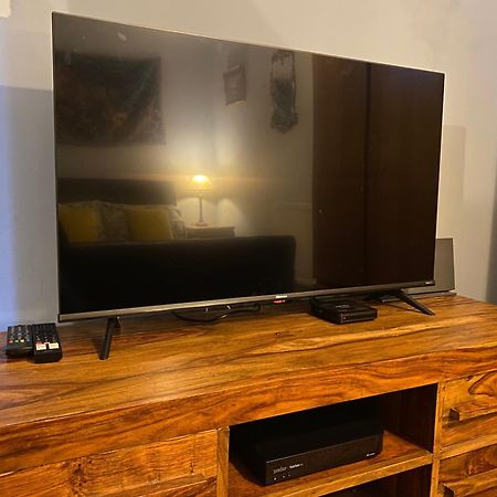 Quirky Town Centre Apartment With River Terrace Macclesfield Ngoại thất bức ảnh