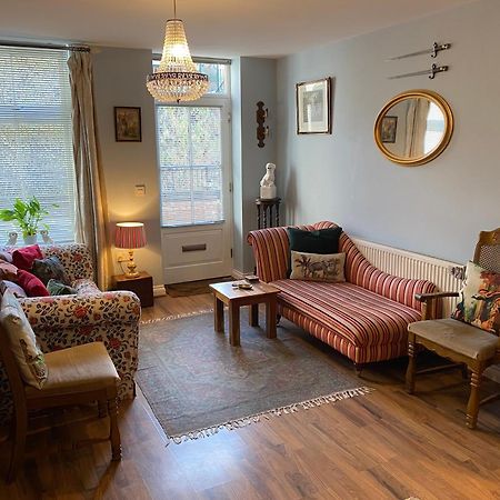 Quirky Town Centre Apartment With River Terrace Macclesfield Ngoại thất bức ảnh